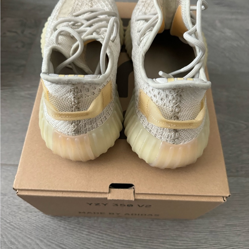 Yeezy 350 V2 Adidas - Picture 4 of 5